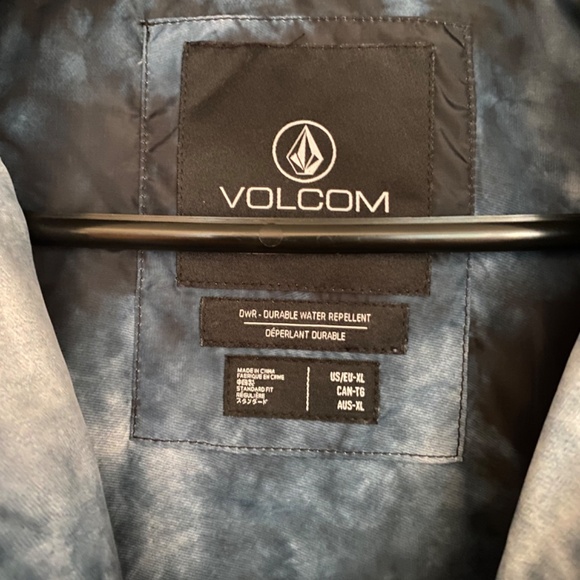 Volcom Vest - Picture 4 of 6